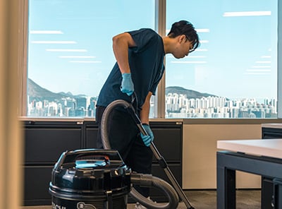 Daily Office Vacuuming - Move IT Cleaning - 400x296